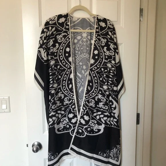 Cover up - Picture 1 of 4